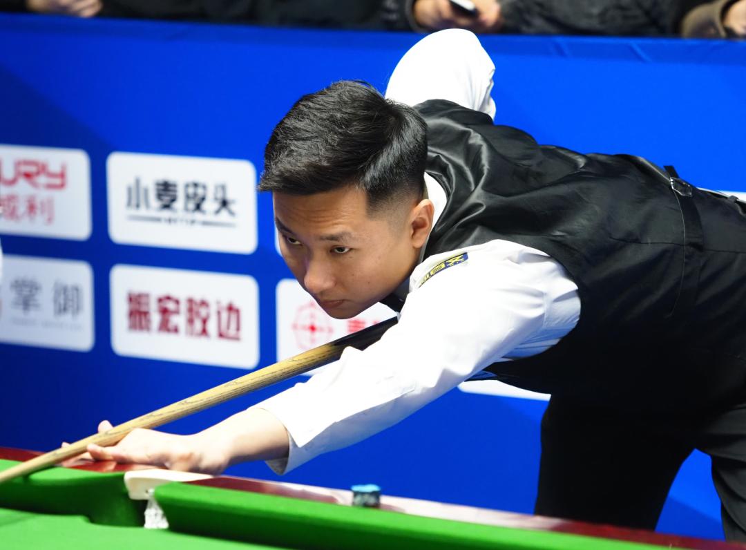 例激励着他 例激励着他