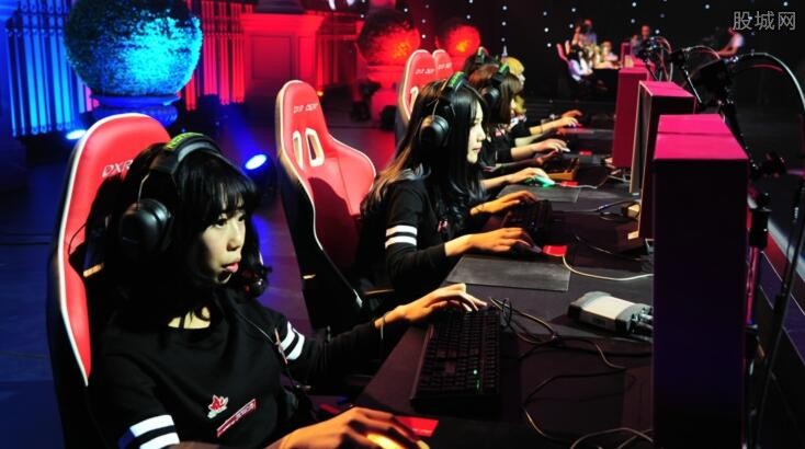 展现出极高 展现出极高