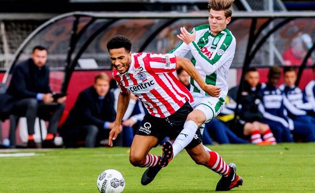 一位25岁 一位25岁